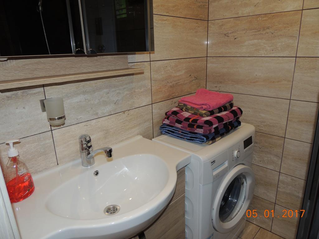 Tomas Apartment ツェーシス エクステリア 写真